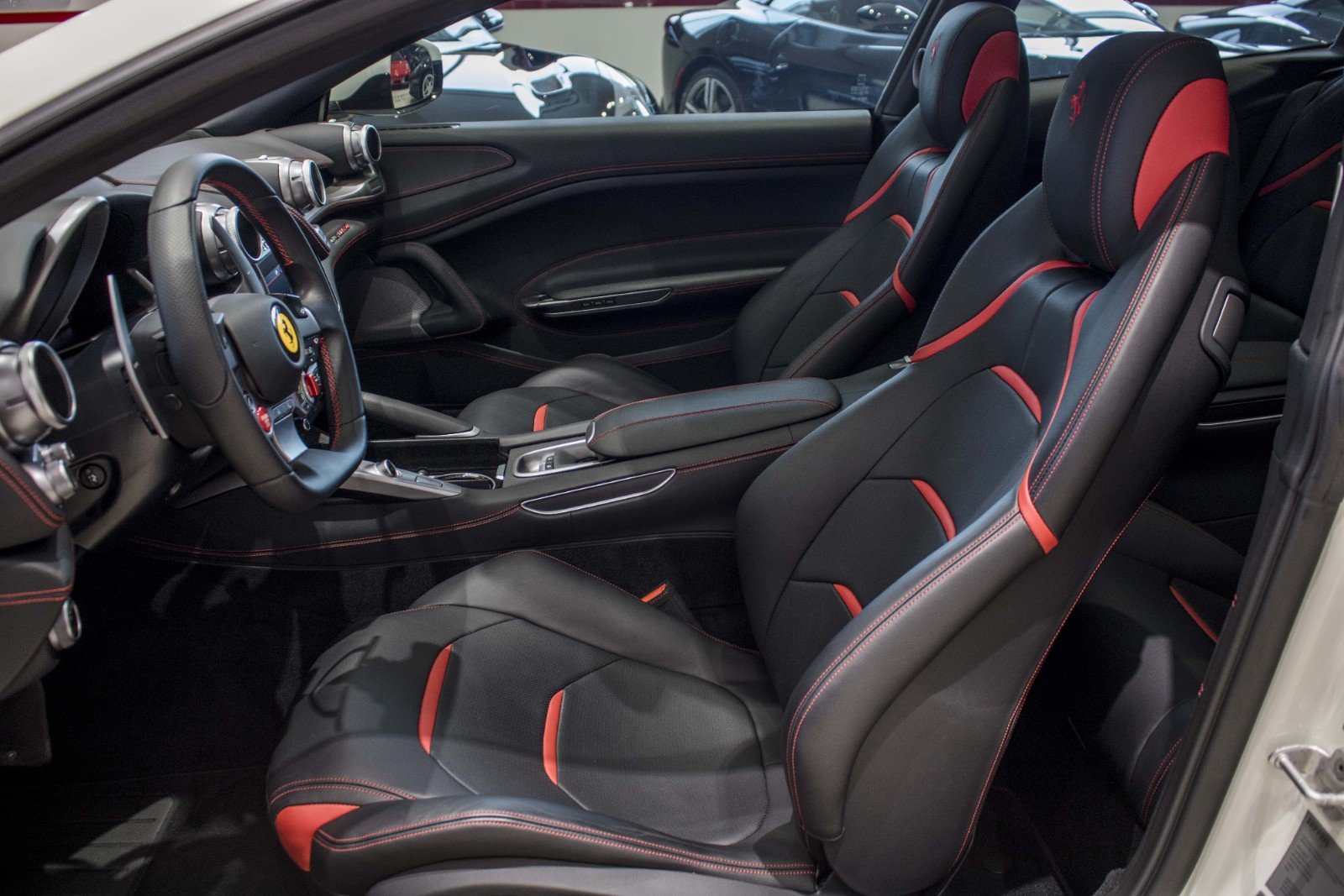 Ferrari GTC4Lusso, 5/16