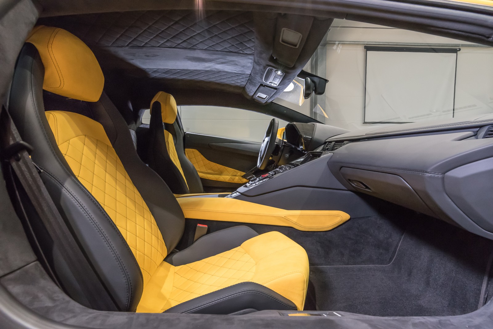 2018 Lamborghini Aventador S Coupe, 10/19