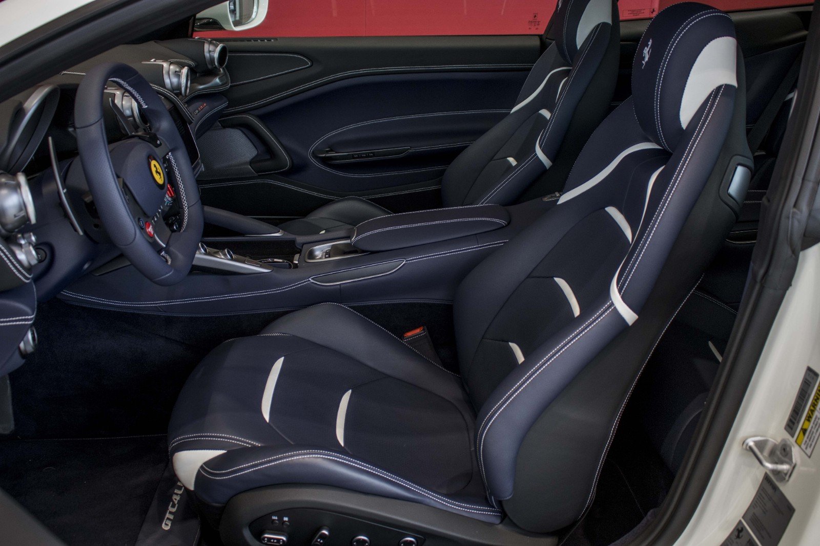 Ferrari GTC4Lusso V12, 3/17