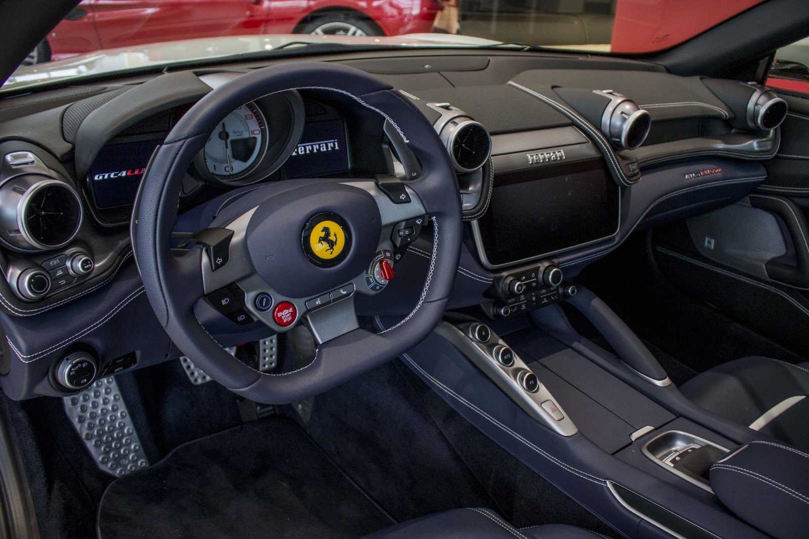 Ferrari GTC4Lusso V12, 5/17