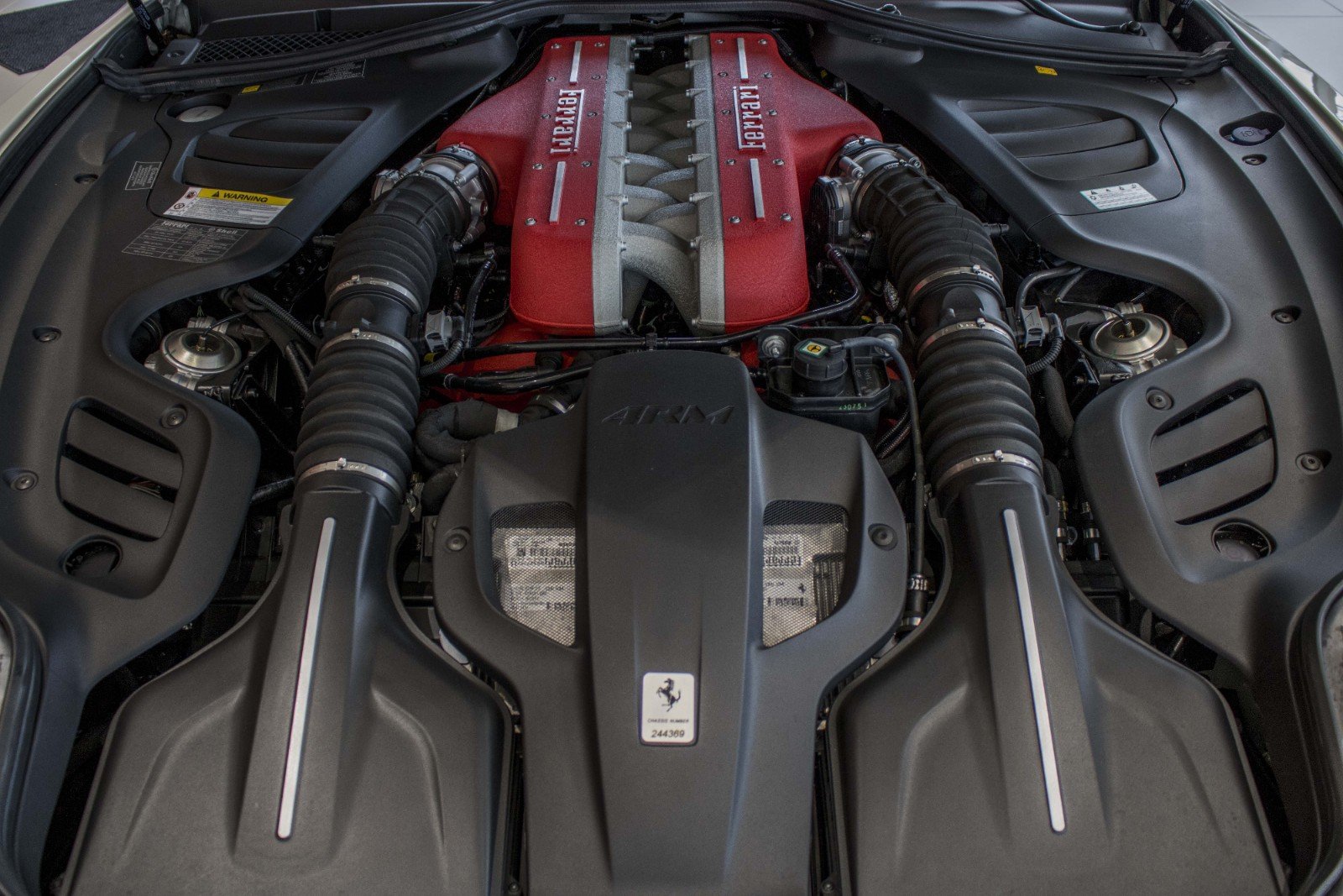 Ferrari GTC4Lusso V12, 10/17