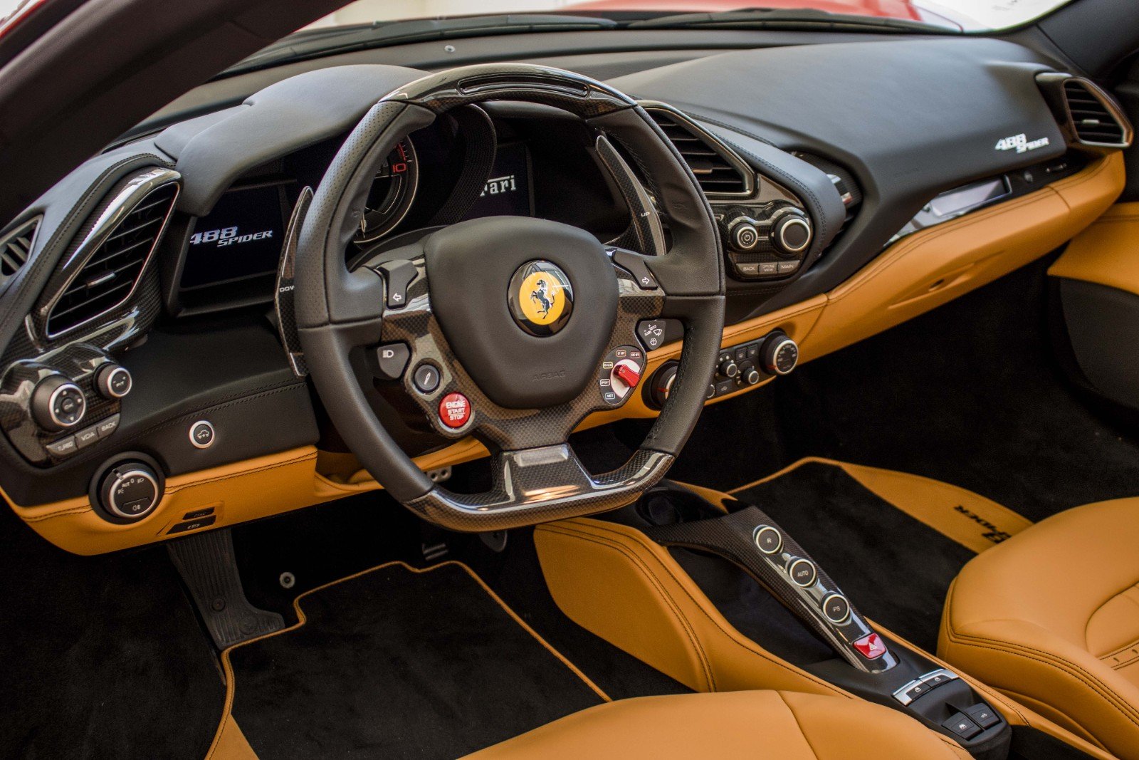 Ferrari 488 Spider, 2/16