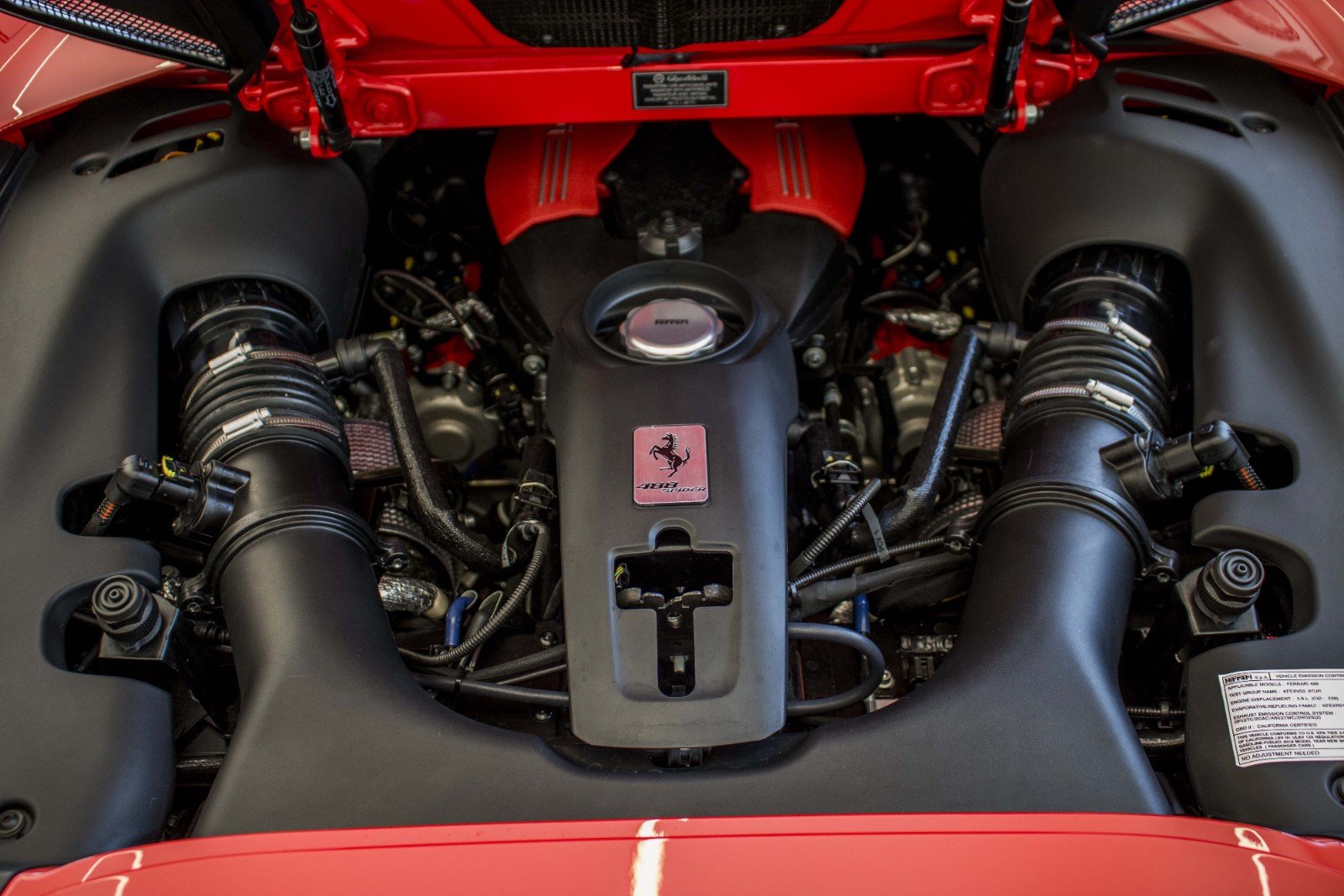 Ferrari 488 Spider, 6/16