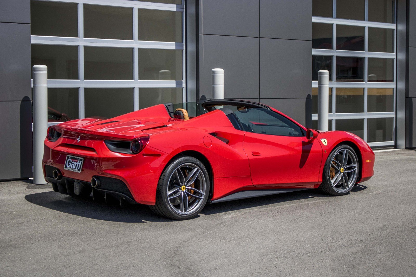 Ferrari 488 Spider, 9/16