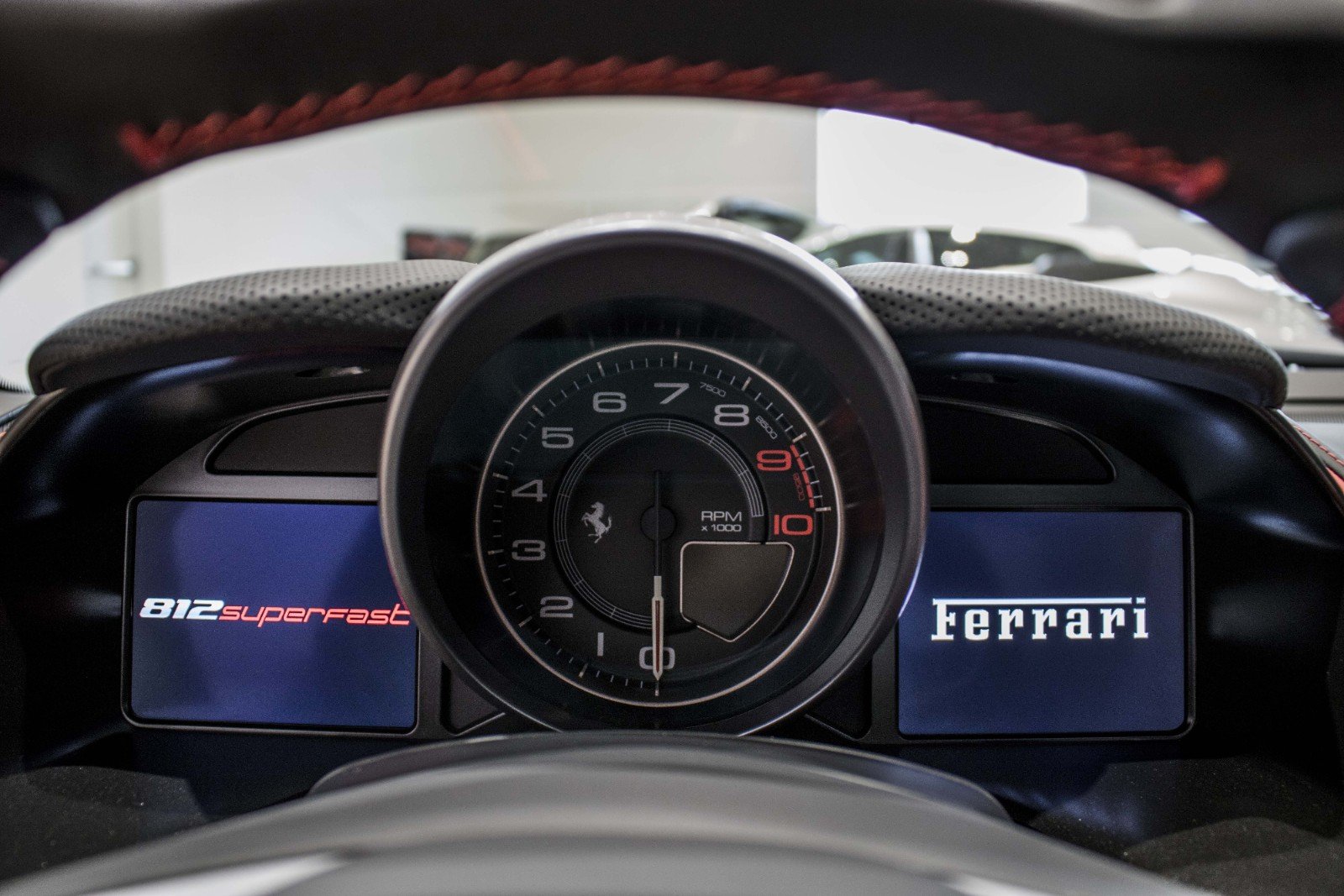 Ferrari 812 Superfast, 10/16
