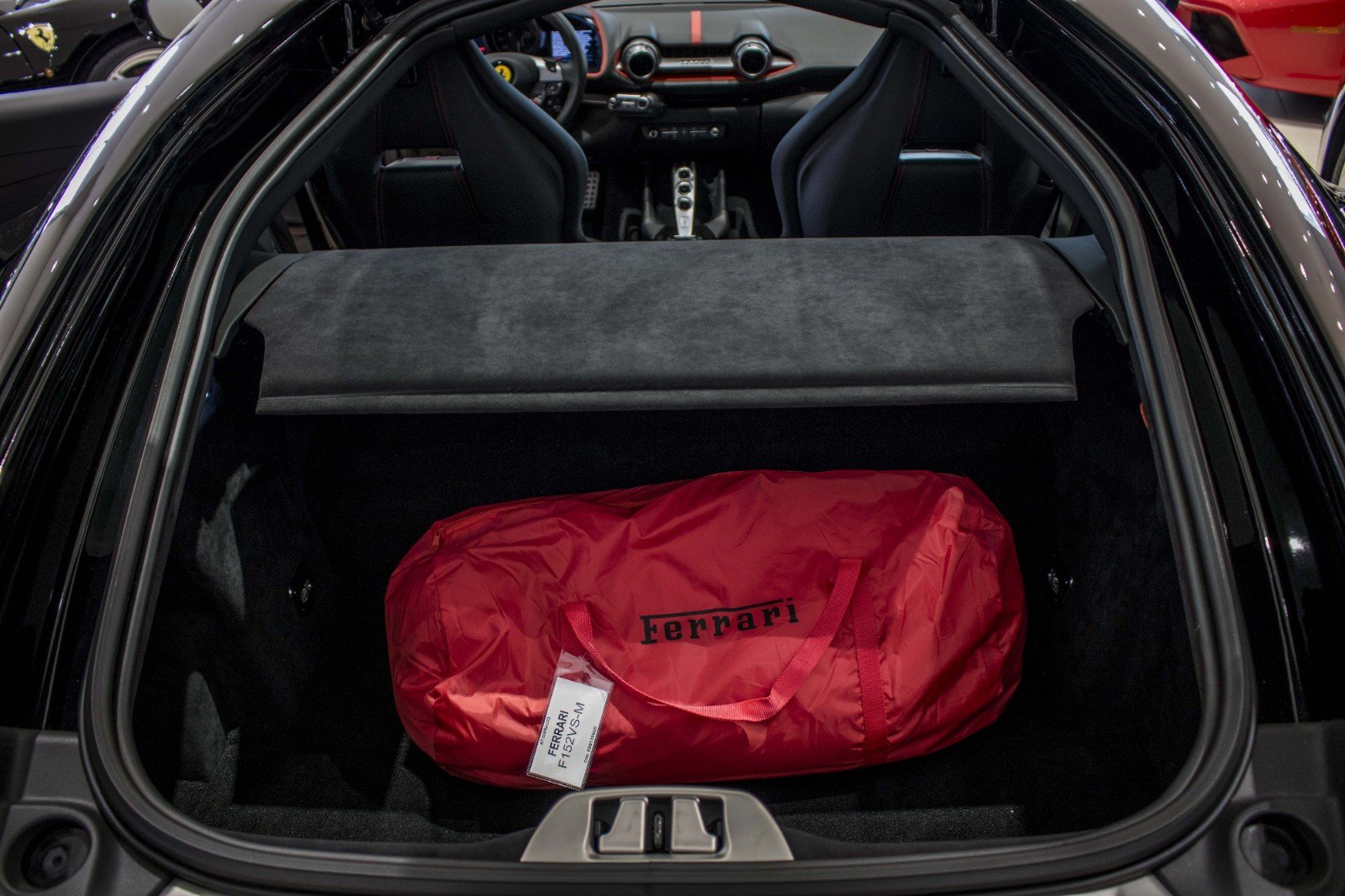 Ferrari 812 Superfast, 14/16