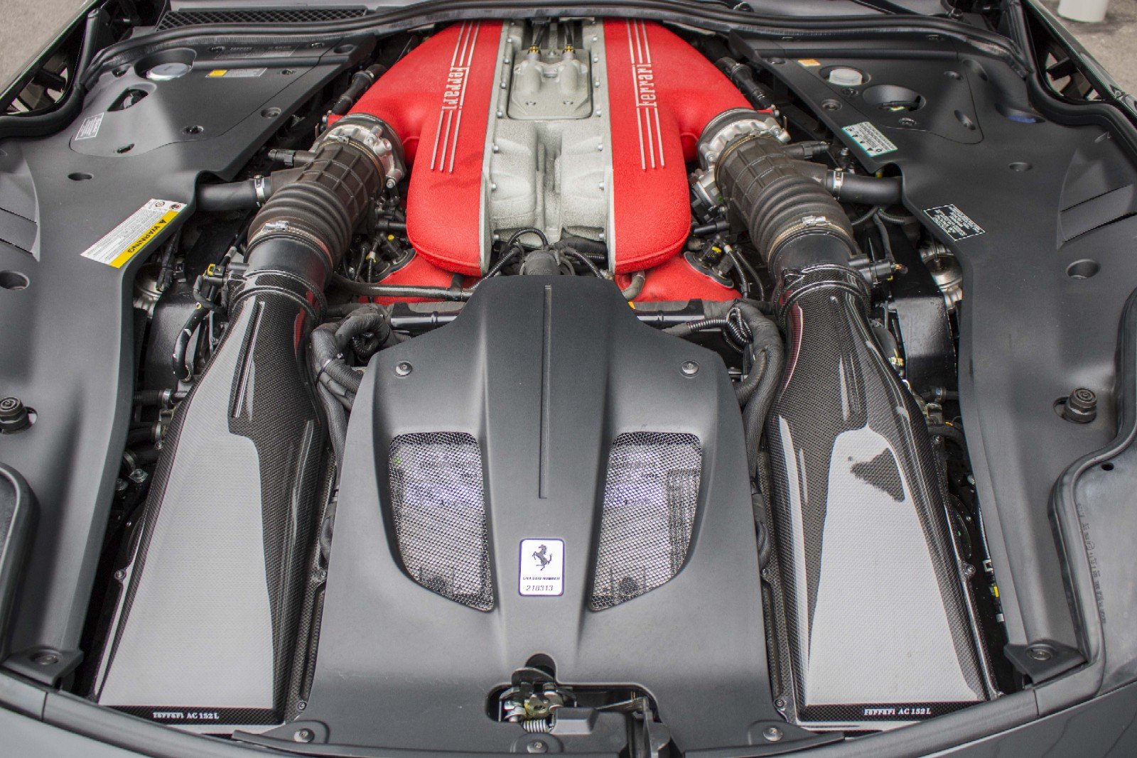 2016 Ferrari F12 TDF, 19/20