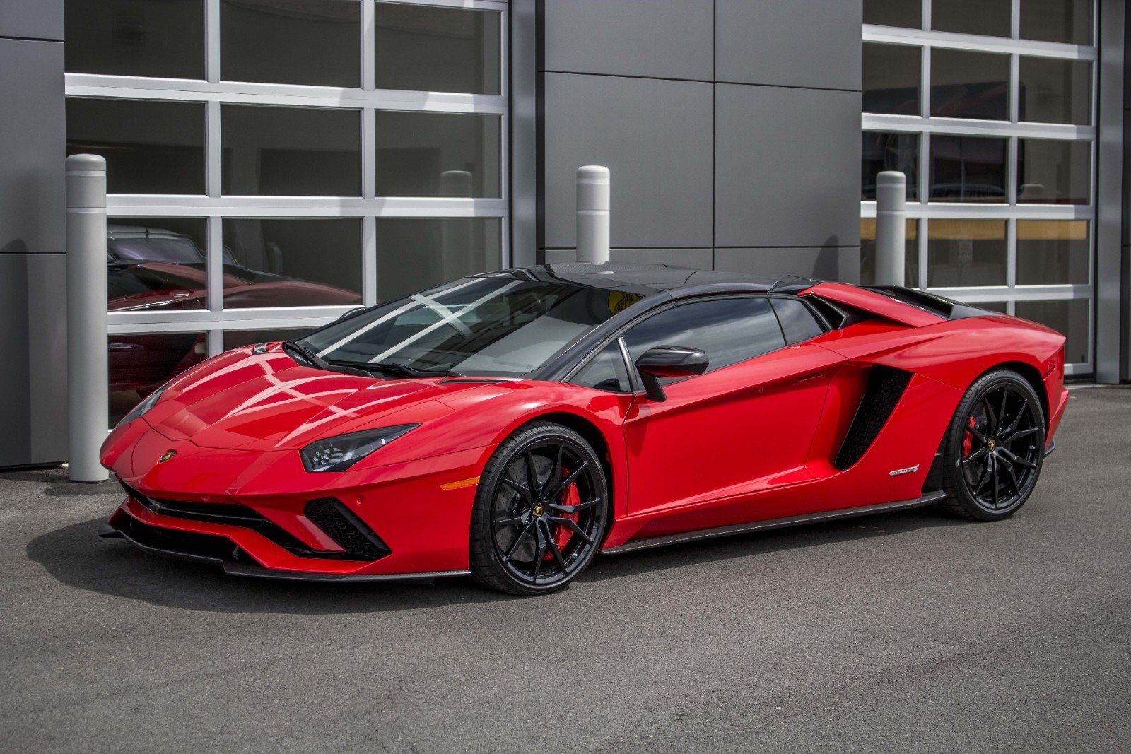 2018 Lamborghini Aventador S Roadster, 12/13