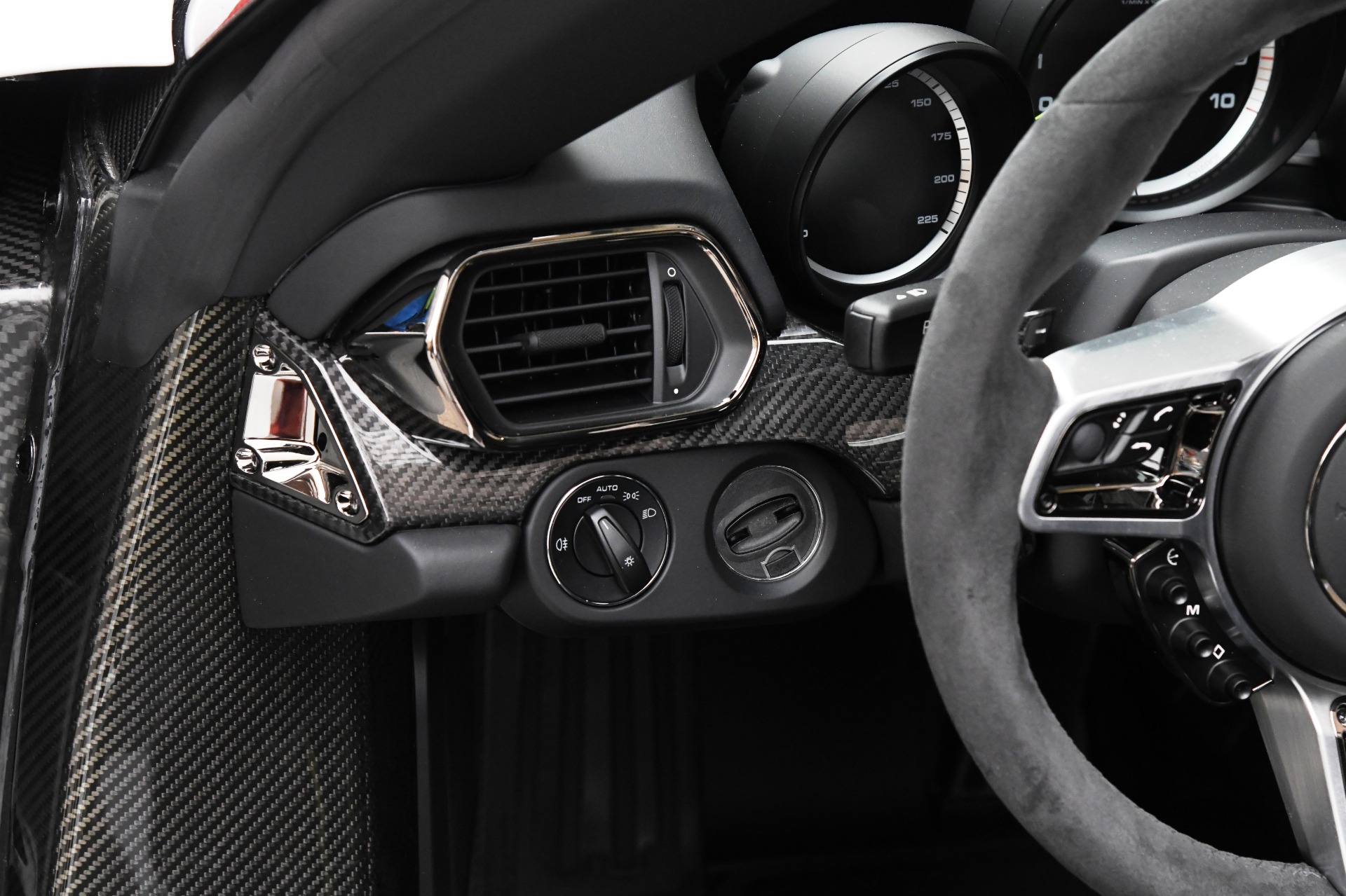2015 PORSCHE 918 SPYDER, 13/20