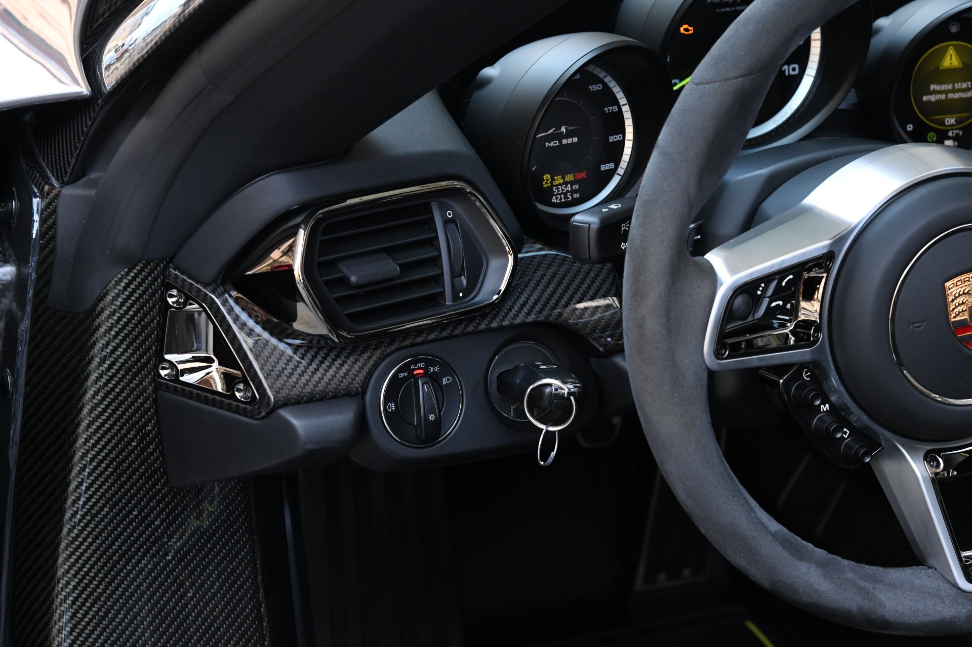 2015 Porsche 918 Spyder Weissach Package, 13/21