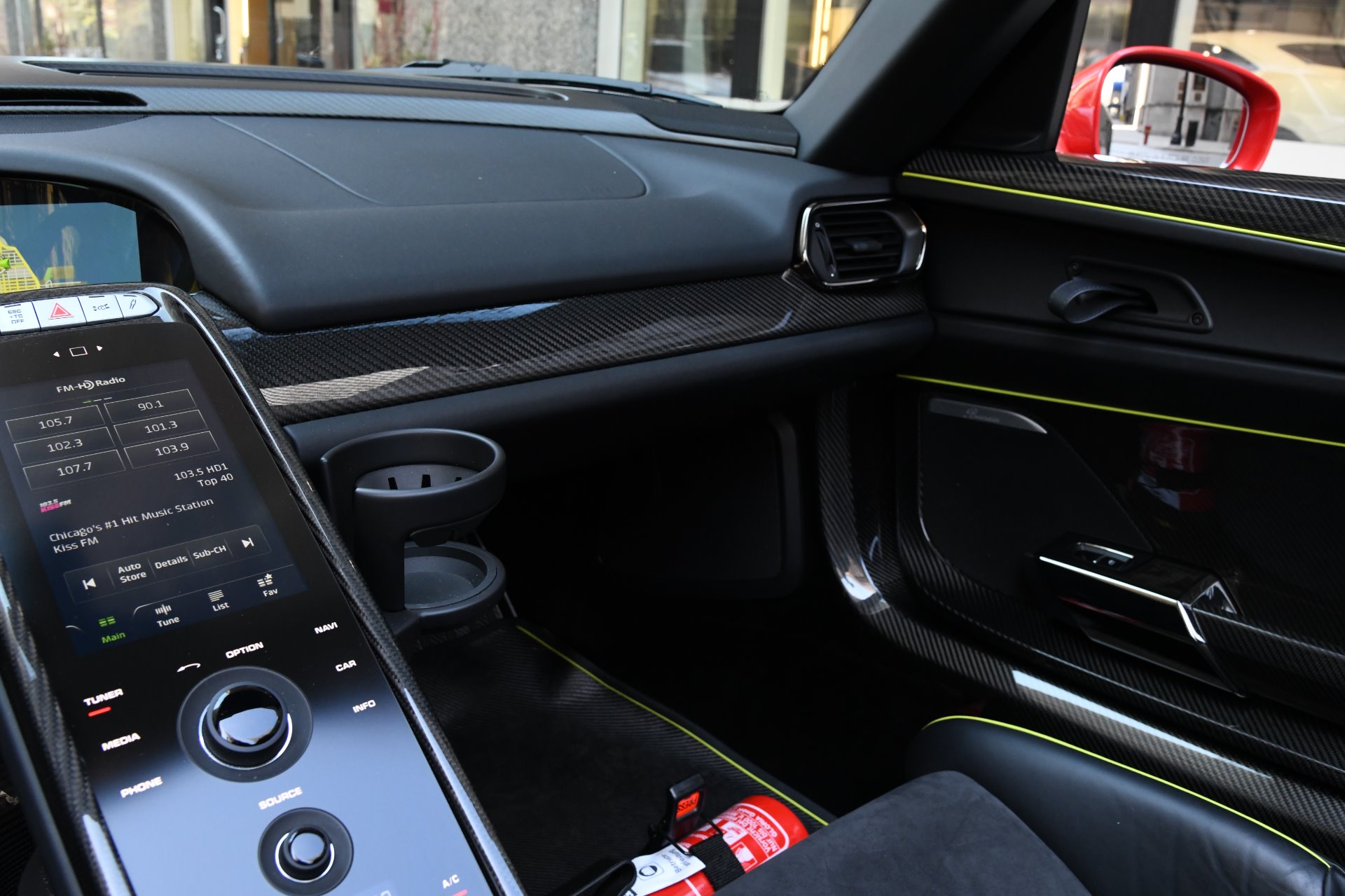 2015 Porsche 918 Spyder Weissach Package, 17/21