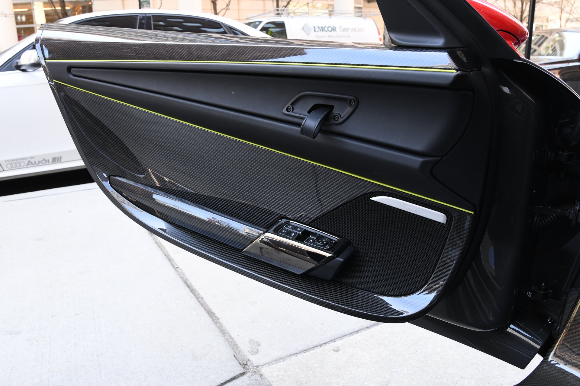 2015 Porsche 918 Spyder Weissach Package, 18/21
