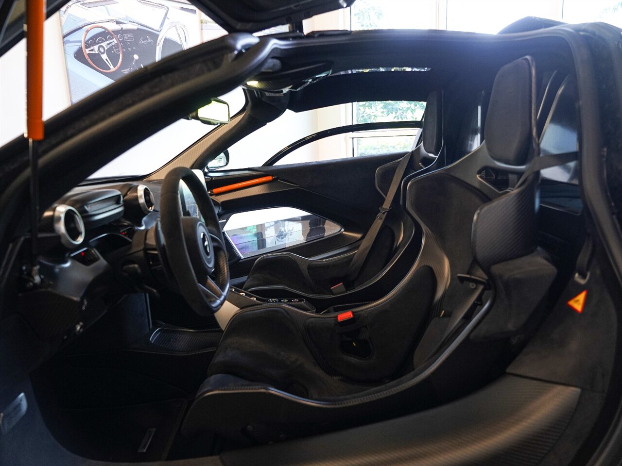 2019 McLaren Senna, 2/20