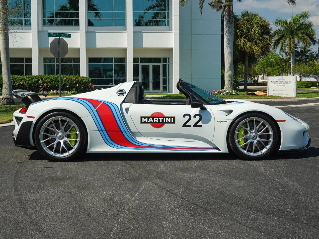 2015 Porsche 918 Spyder for sale, exterior, White Martini