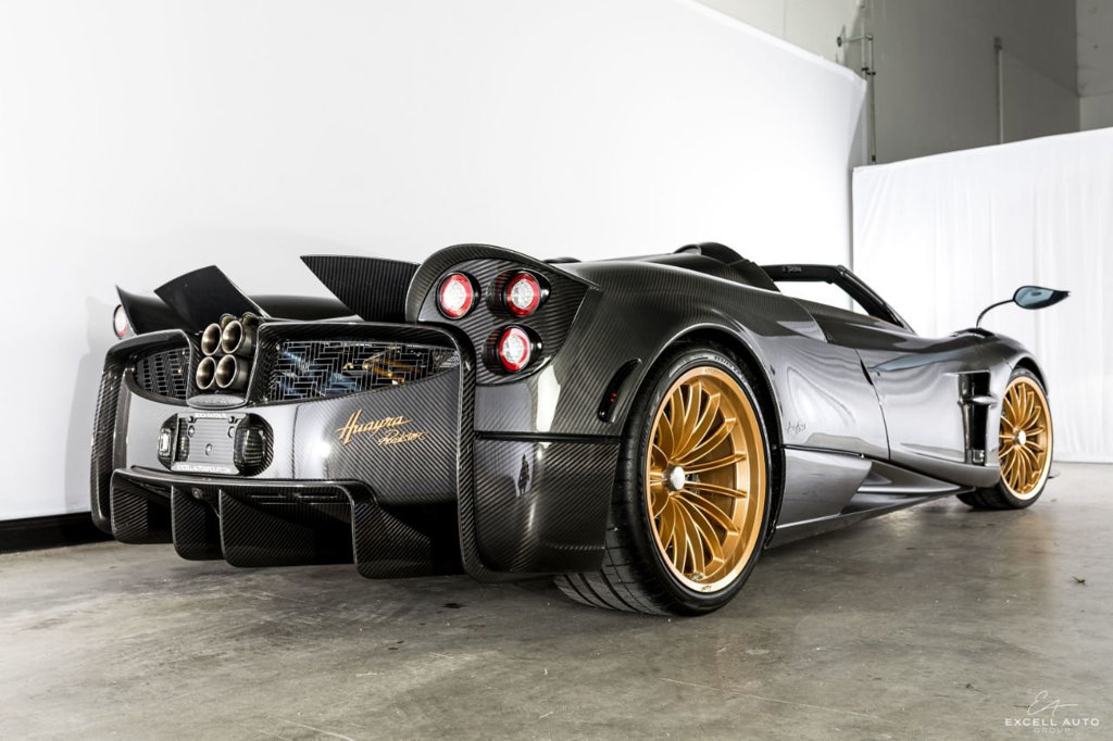 2017 PAGANI HUAYRA ROADSTER, 15/20