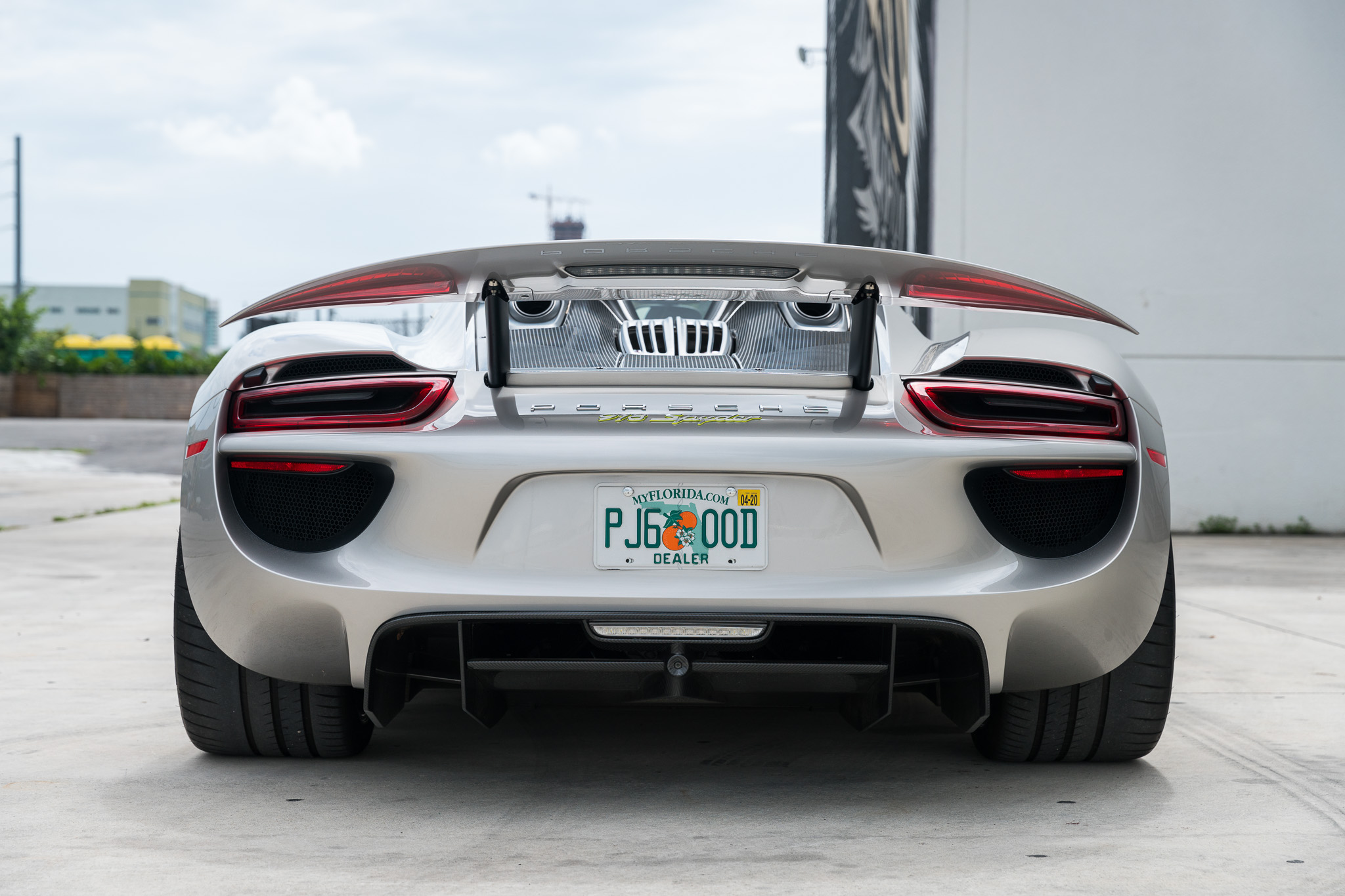 2015 Porsche 918 Spyder, 6/11