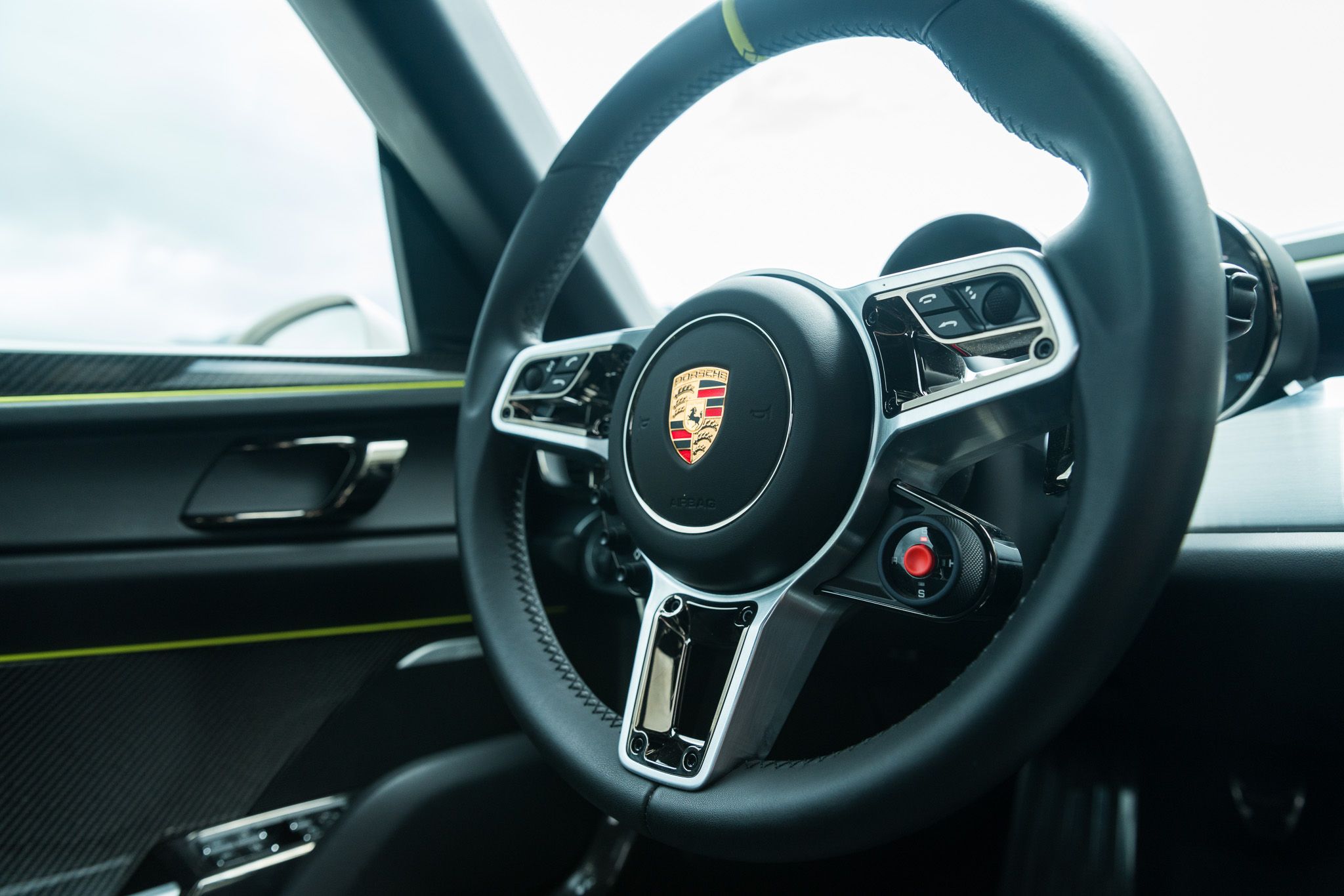 2015 Porsche 918 Spyder, 10/11