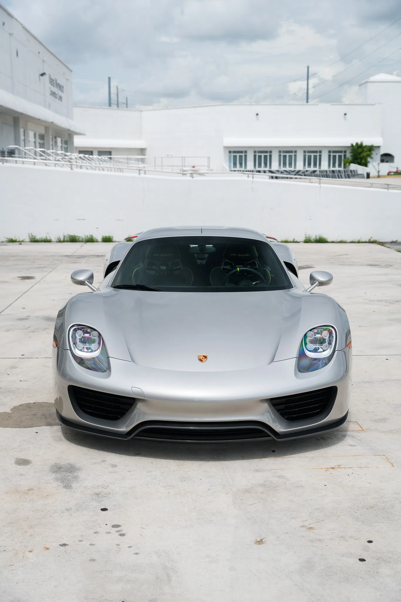2015 Porsche 918 Spyder for sale, exterior, GT Silver