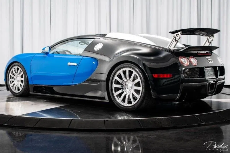 2010 Bugatti Veyron for sale, exterior, Black/Blue