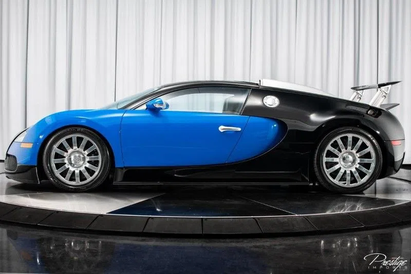 2010 Bugatti Veyron for sale, exterior, Black/Blue