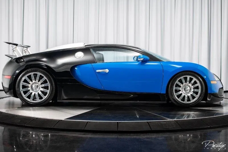 2010 Bugatti Veyron for sale, exterior, Black/Blue