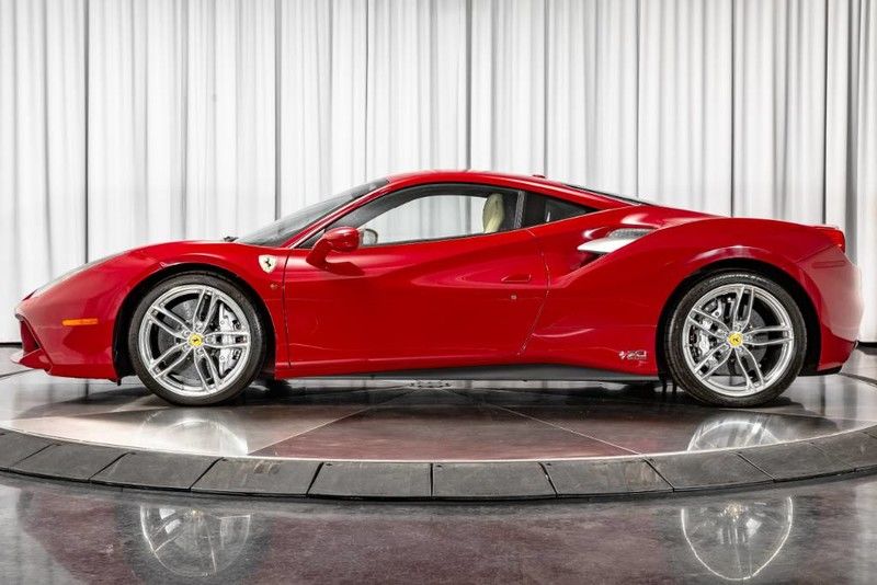 2018 Ferrari 488 GTB 70th Anniversary Edition, 6/20