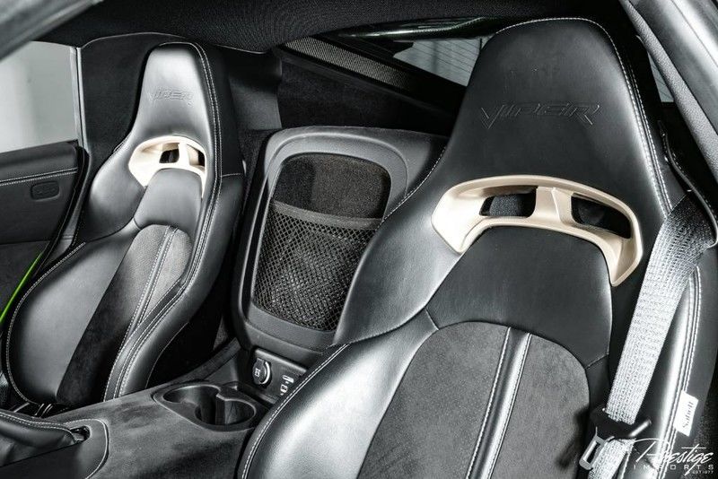 2017 Dodge Viper GTC, 18/20