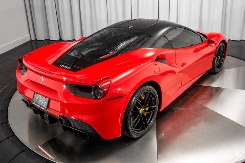2017 Ferrari 488 GTB, 18/20