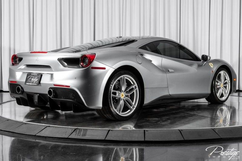 2016 Ferrari 488 GTB, 10/18