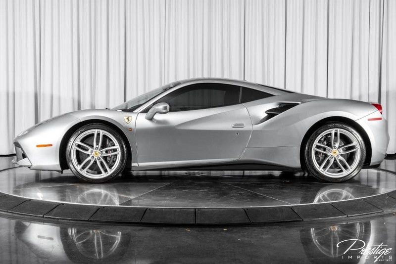 2016 Ferrari 488 GTB, 12/18