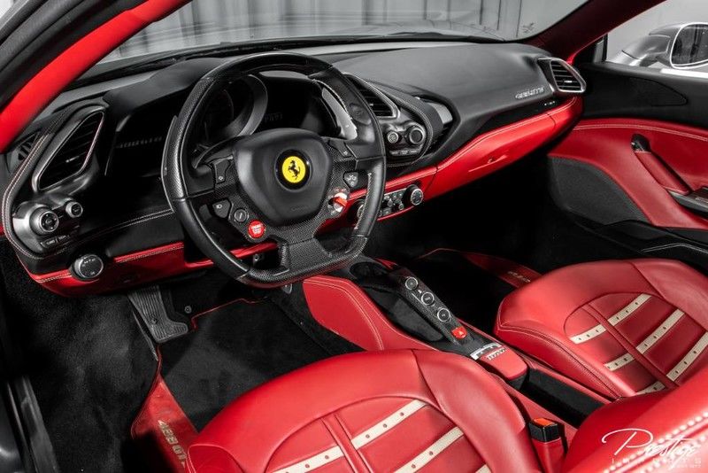 2016 Ferrari 488 GTB, 15/18