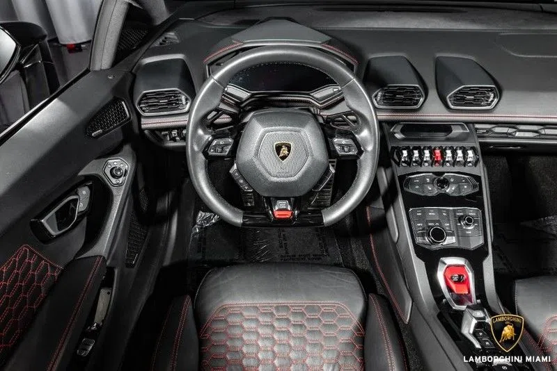 2017 Lamborghini Huracan interior, Nero Ade