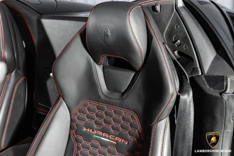 2017 Lamborghini Huracan interior, seats, Nero Ade