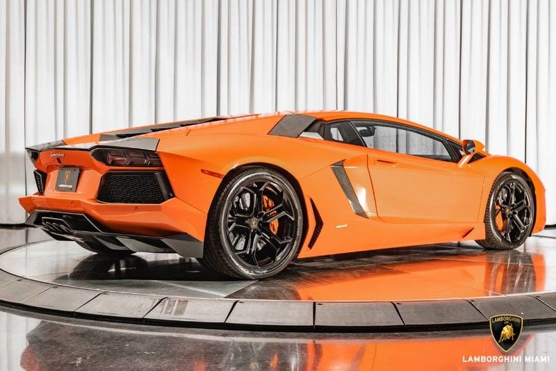 2012 Lamborghini Aventador, 6/20