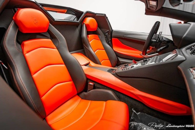 2014 LAMBORGHINI AVENTADOR SPYDER LP 700-4, 4/20