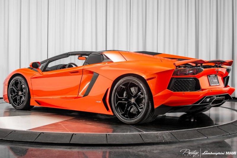 2014 LAMBORGHINI AVENTADOR SPYDER LP 700-4, 10/20