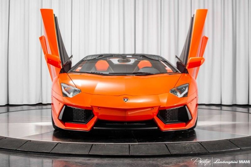 2014 LAMBORGHINI AVENTADOR SPYDER LP 700-4, 18/20
