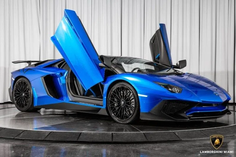 2017 Lamborghini Aventador