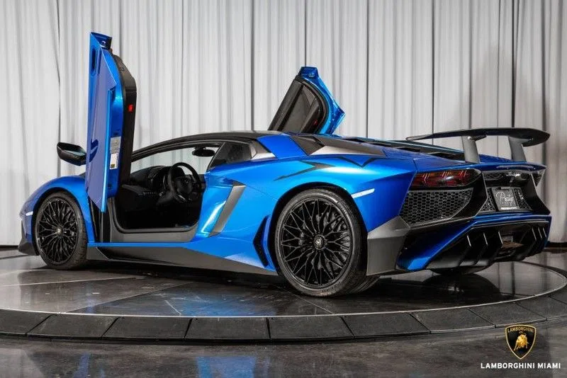 2017 Lamborghini Aventador for sale, exterior, Blu Nettens