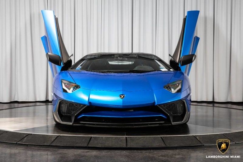 2017 Lamborghini Aventador, 12/20