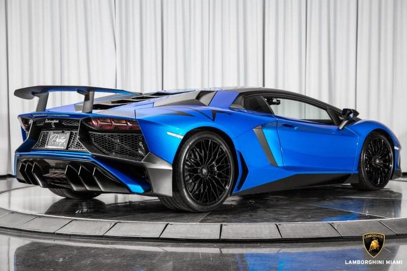 2017 Lamborghini Aventador, 13/20
