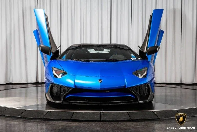 2017 Lamborghini Aventador for sale, exterior, Blu Nettens