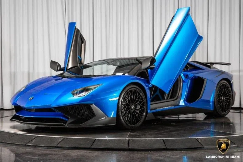 2017 Lamborghini Aventador for sale, exterior, Blu Nettens