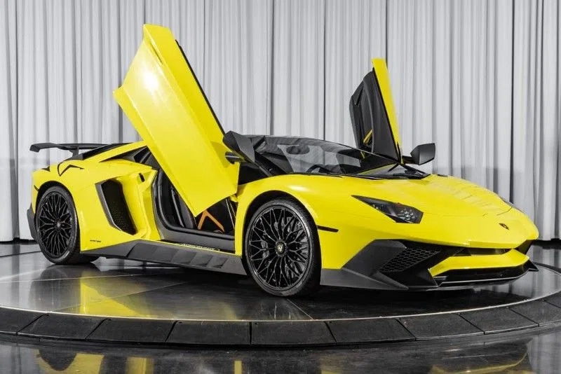 2017 Lamborghini Aventador SV