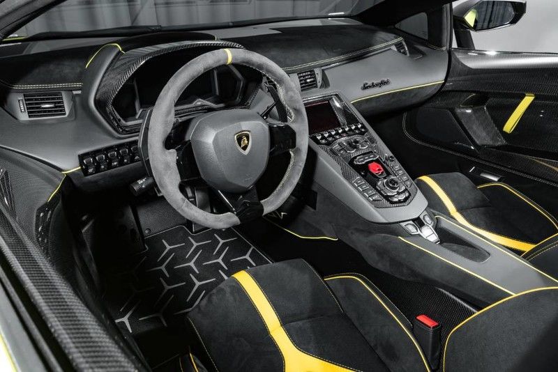 2017 Lamborghini Aventador SV, 4/20