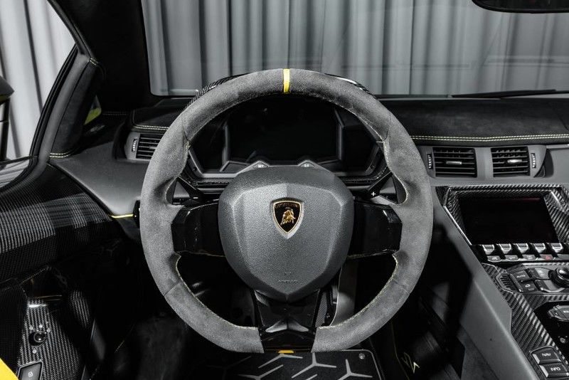 2017 Lamborghini Aventador SV, 18/20
