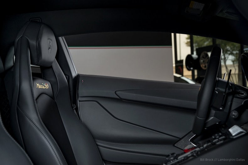 2017 Lamborghini Aventador Miura Coupe, 2/10