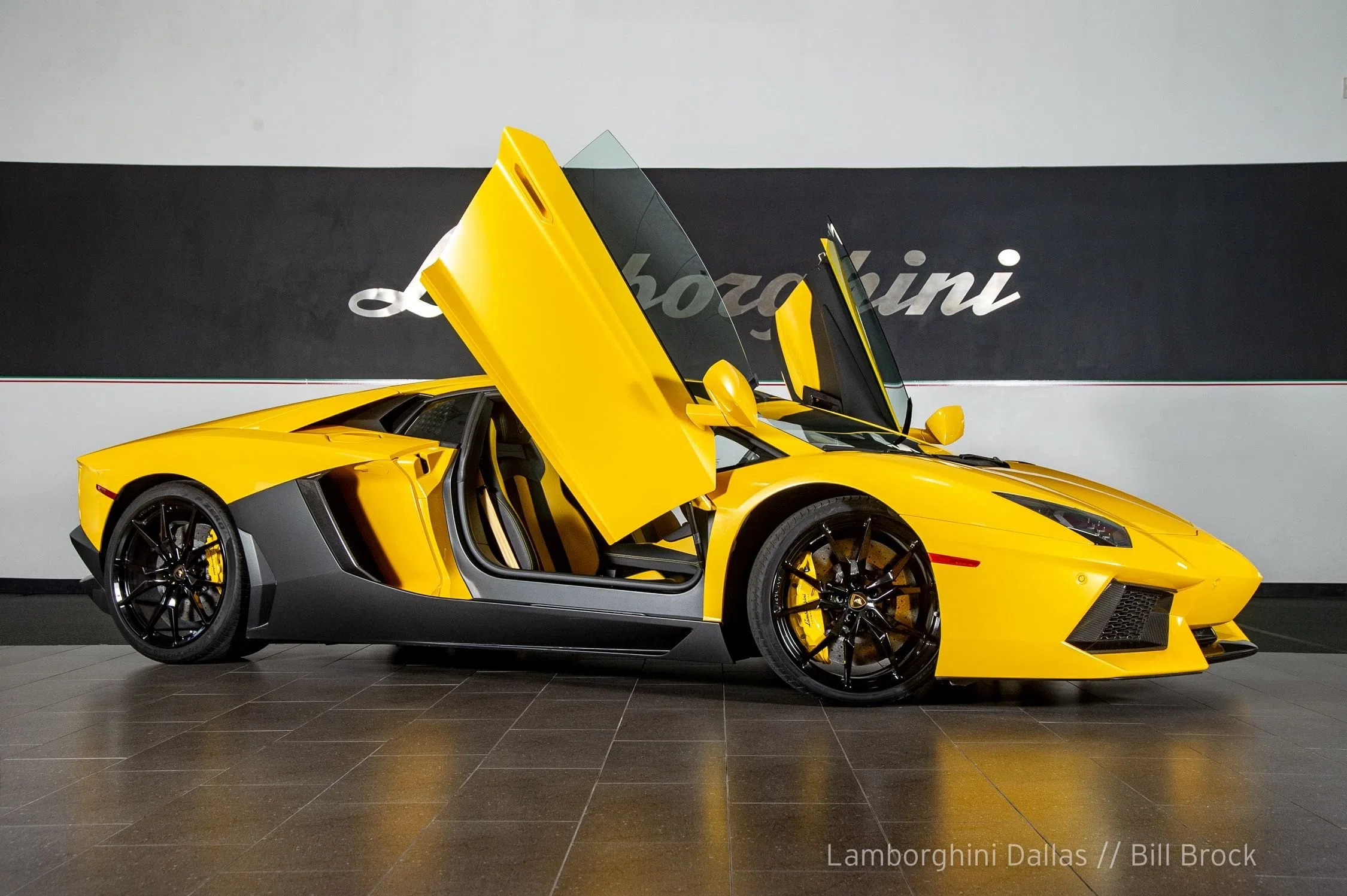 2015 Lamborghini Aventador LP 700-4 Coupe