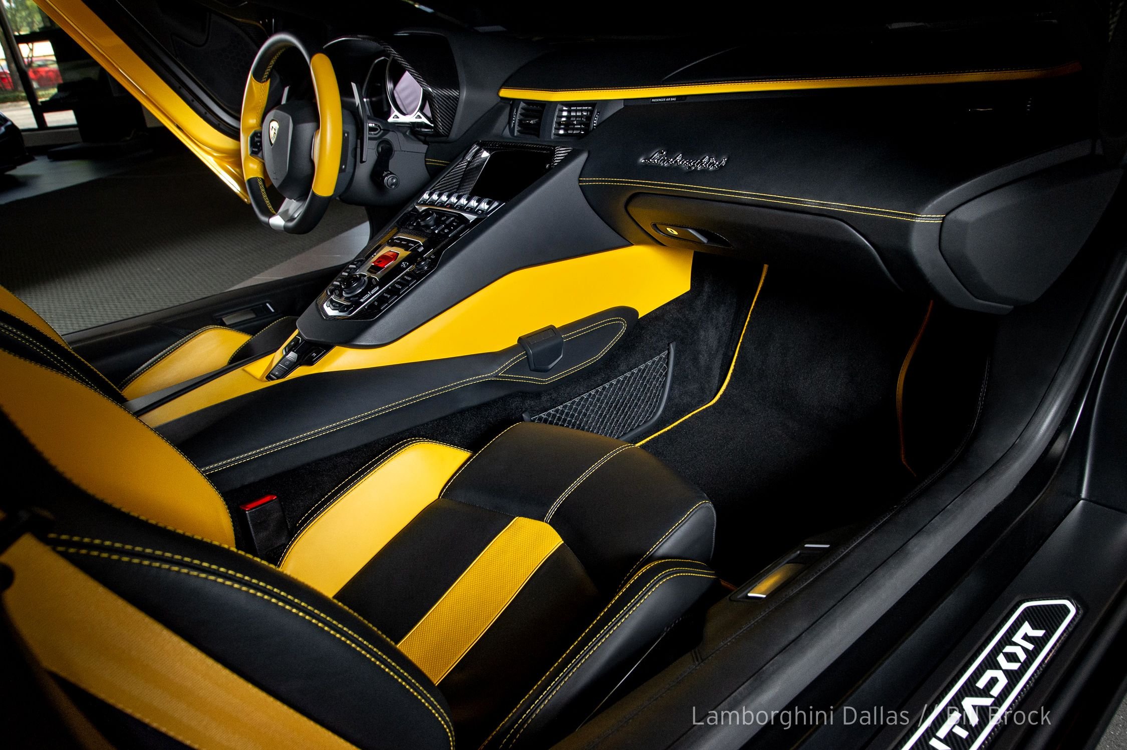 2015 Lamborghini Aventador LP 700-4 Coupe, 15/20