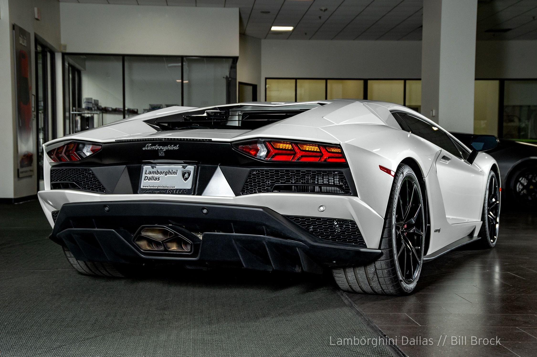 2018 Lamborghini Aventador S, 6/12